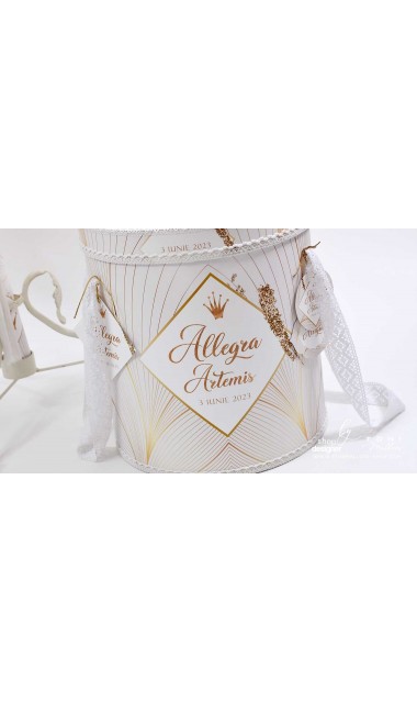Trusou botez alb cu auriu si motive grafice abstracte Artemis 14